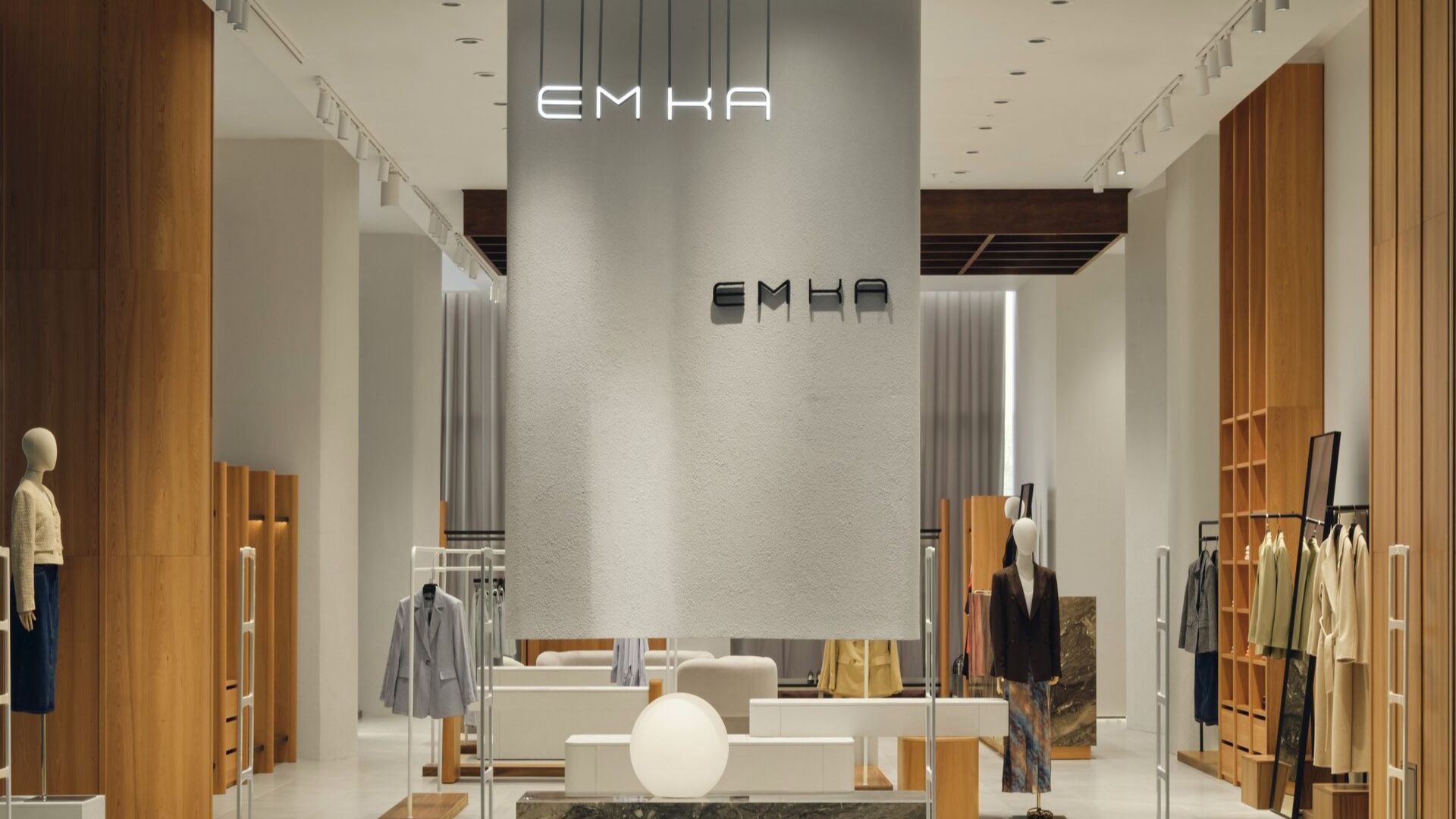 EMKA: продающий дизайн магазина одежды