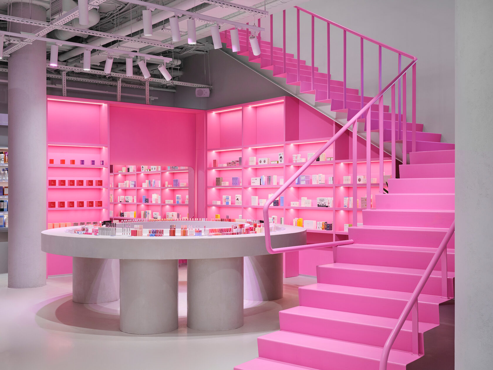 Hollyshop в Санкт-Петербурге